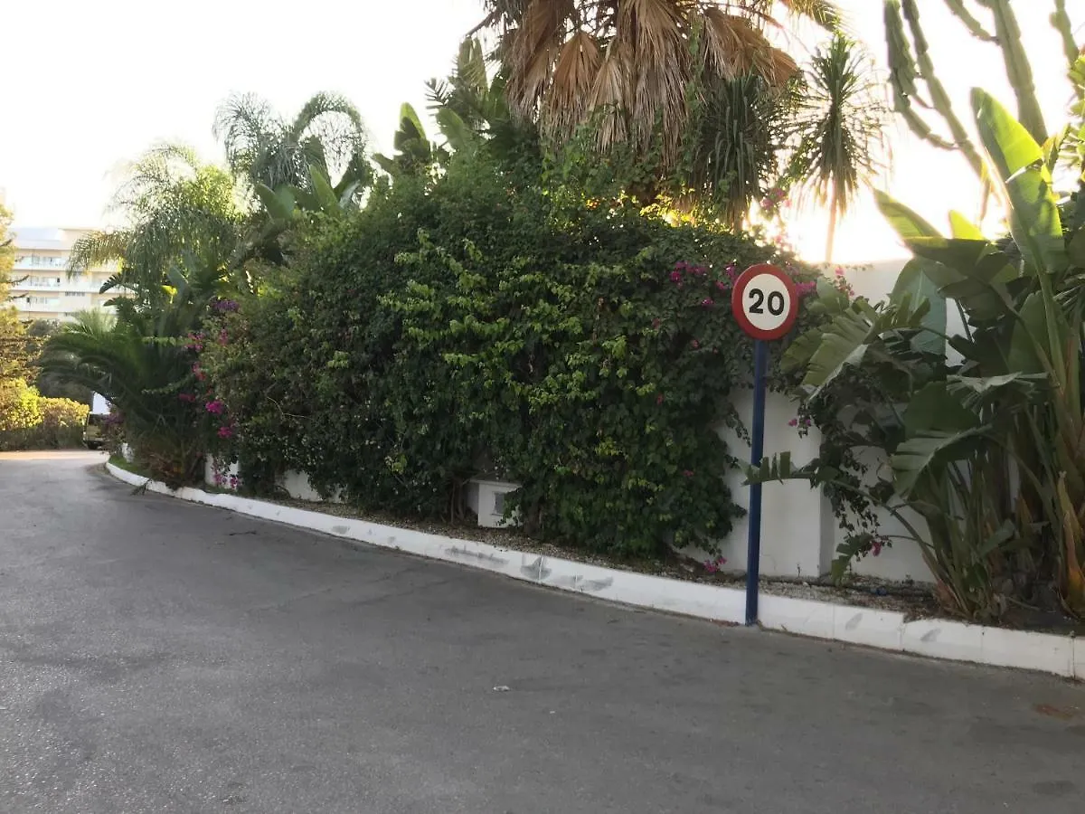Villa With Heated Pool And Jacuzzi Close To Puerto Banus And Beach Estepona